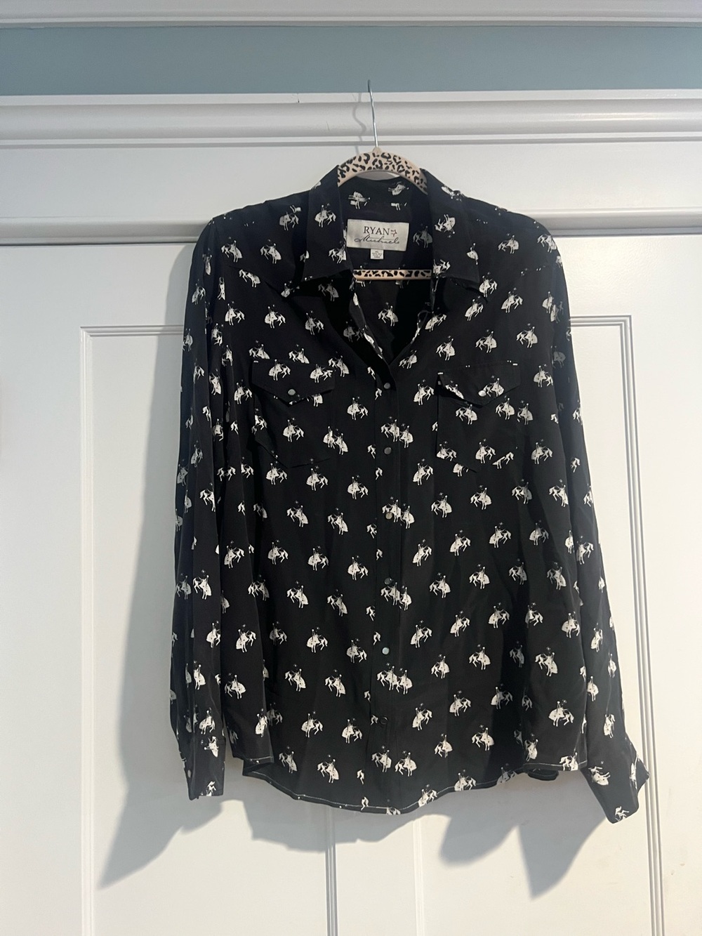 Bucking Horse silk shirt by
ryanmichael - XL - Picture 2 of 8